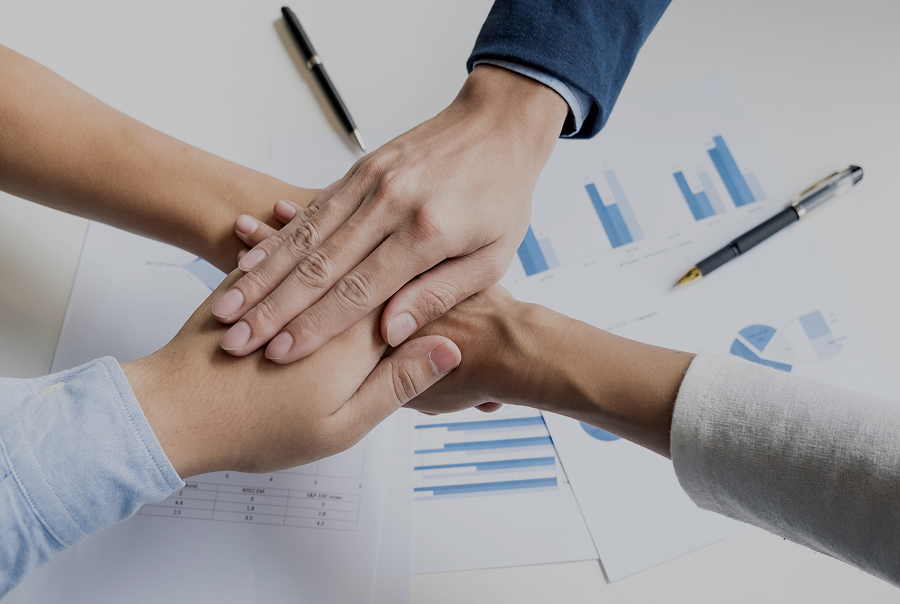 teamwork-power-successful-business-meeting-workplace-concept 5